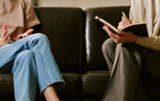 a women with counselor